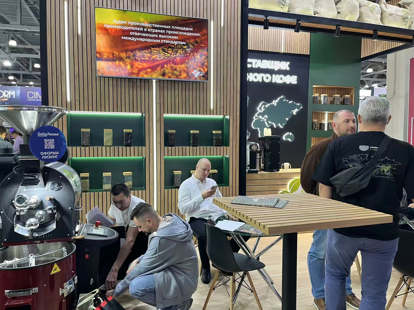 偉佳展覽.jpg 偉佳展覽.jpg